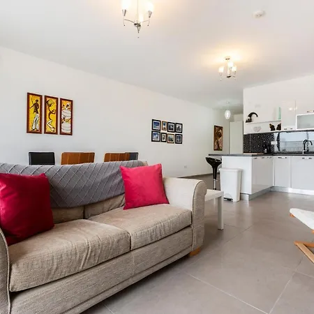 A Charming, Relaxing 2br In St Julians W/wifi By 360 Estates St. Julian's