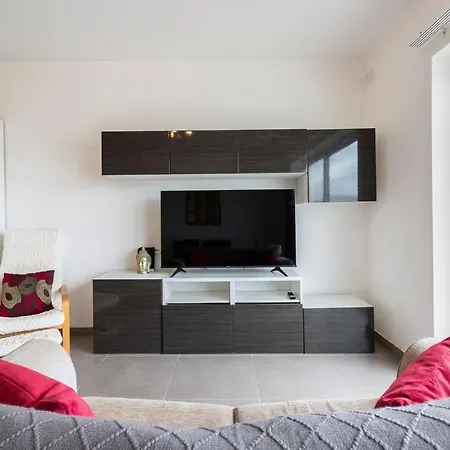 A Charming, Relaxing 2br In St Julians W/wifi By 360 Estates Apartment San Ġiljan